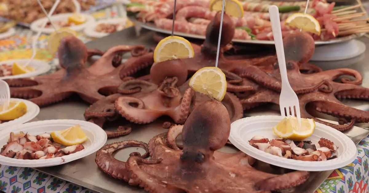 Best Culinary Tours for Food Lovers